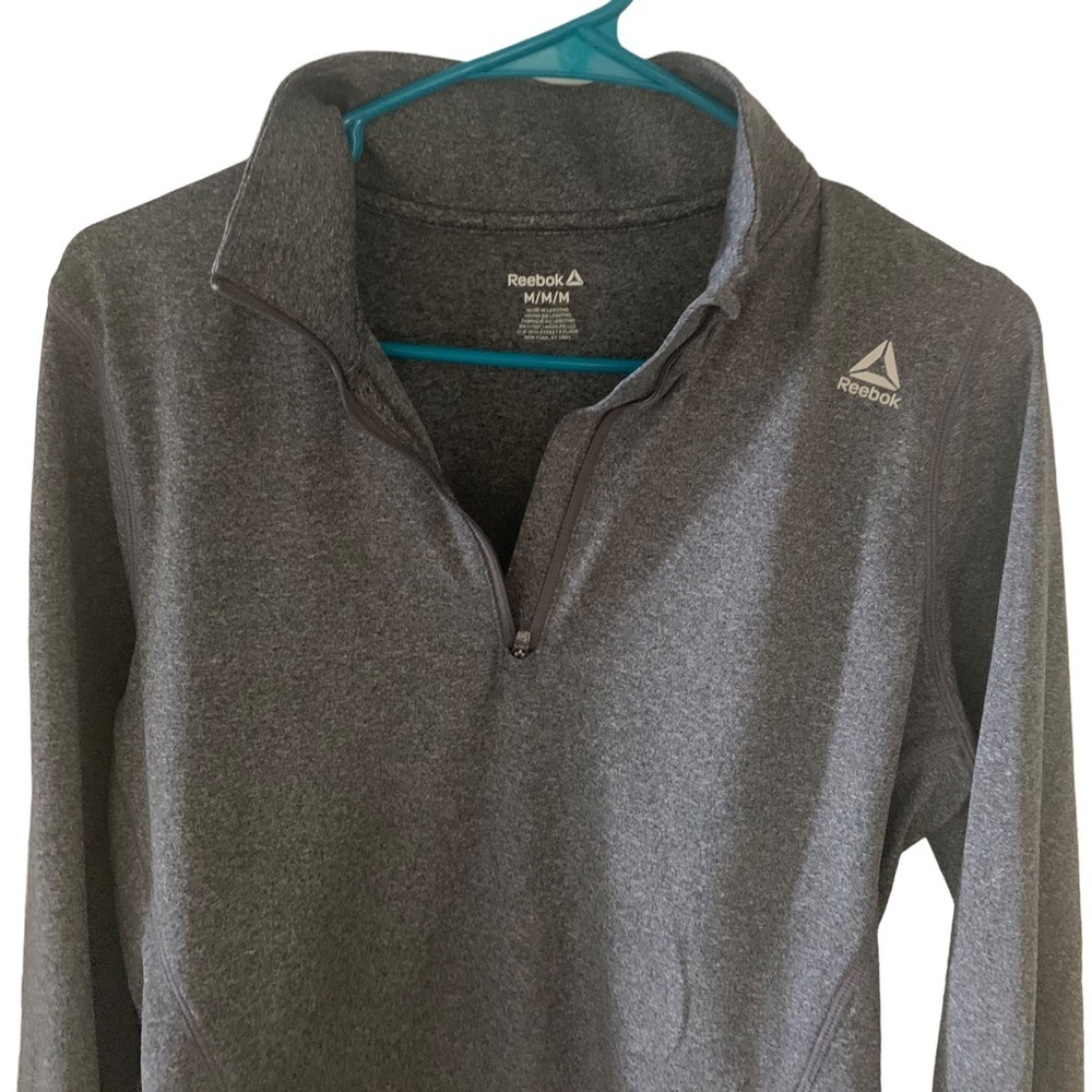 REEBOK  Athletic Top Women’s Grey Size M
